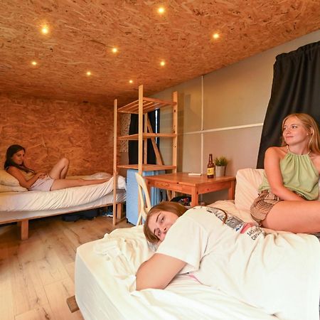 Caravan Hostel Tel Aviv By Roger Age 18-45 Buitenkant foto