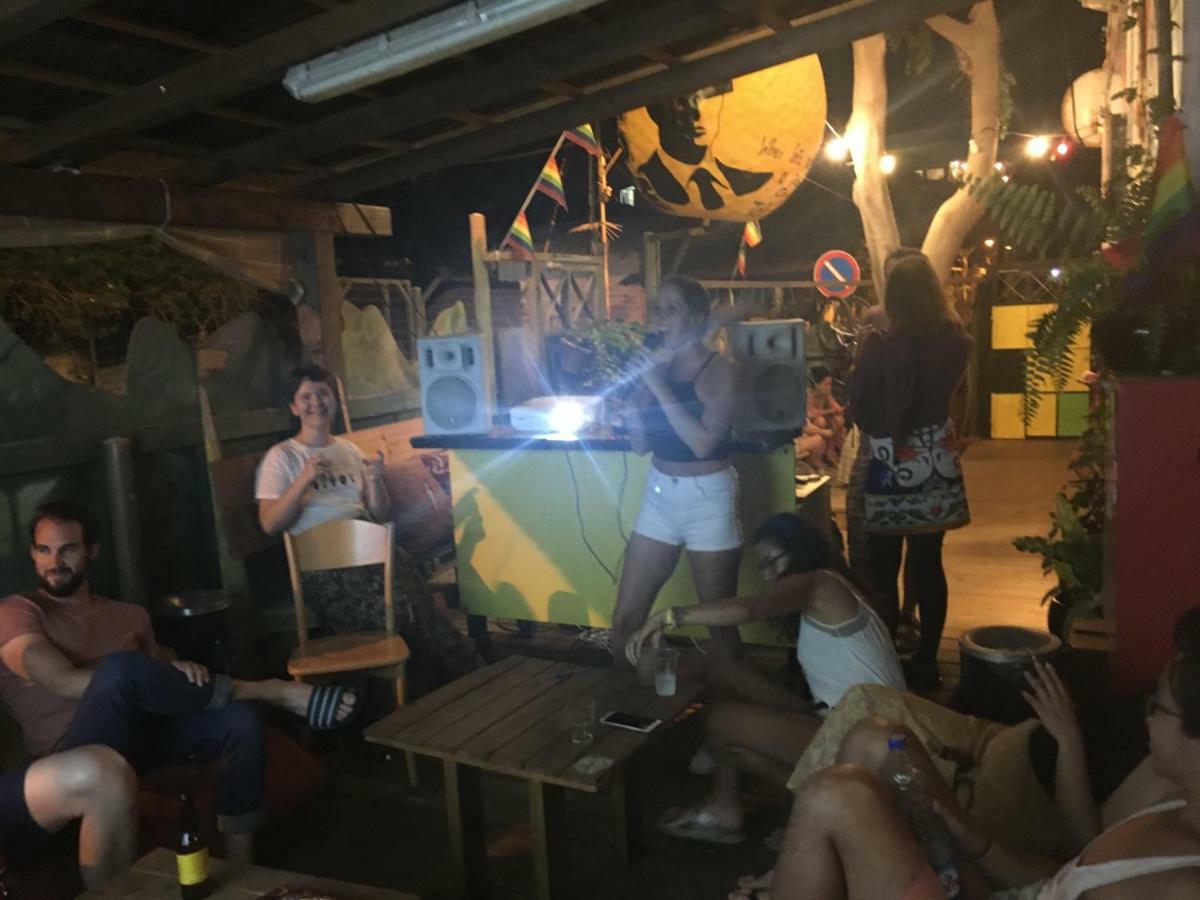 Caravan Hostel Tel Aviv By Roger Age 18-45 Buitenkant foto