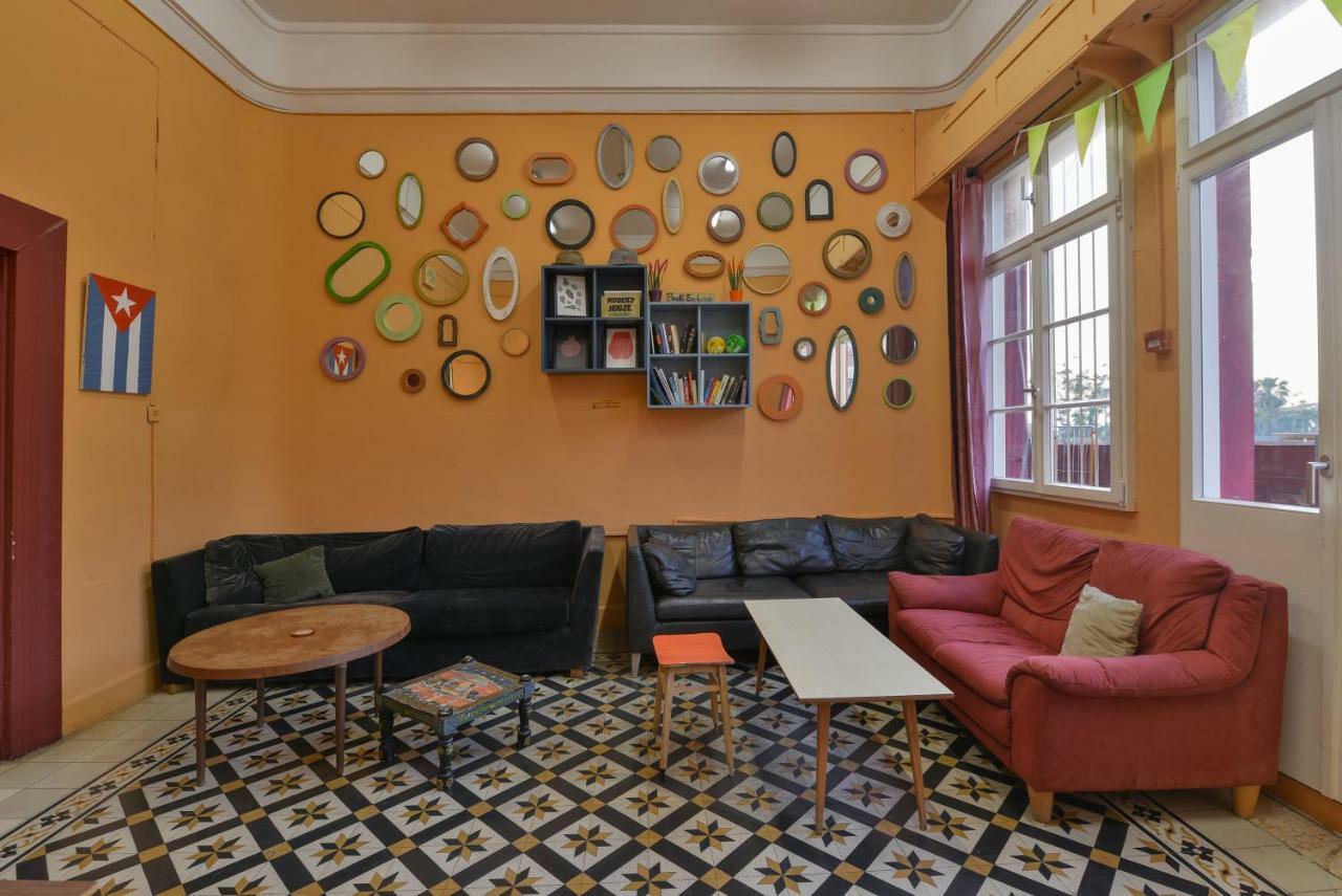 Caravan Hostel Tel Aviv By Roger Age 18-45 Buitenkant foto