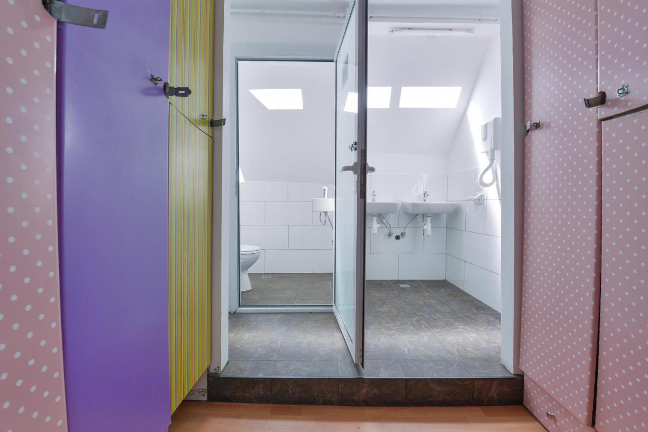 Caravan Hostel Tel Aviv By Roger Age 18-45 Buitenkant foto